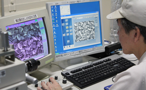 Observations under electron microscopes