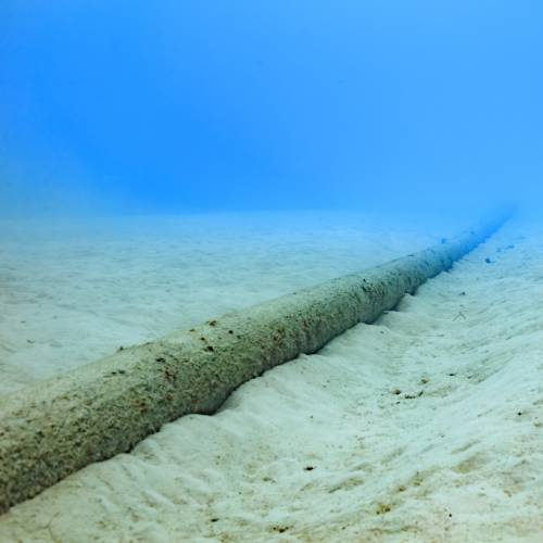 海底ケーブル